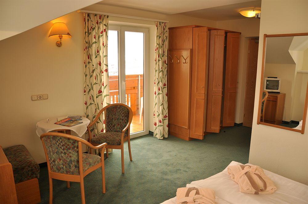 Hotel Classic By Crystal
